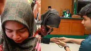 PECAH-Tangisan-Ria-Ricis-saat-Sidang-Mediasi-Psikolog-Soroti-Sikap-Teuku-Ryan.jpg
