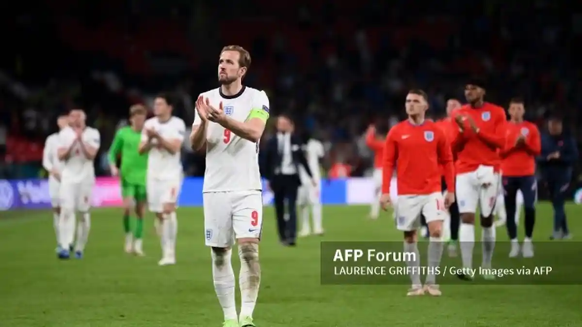 Tim Inggris Kalah di Final Euro 2020, Harry Kane Beri Komentar Terhadap Rashford, Sancho, dan Saka