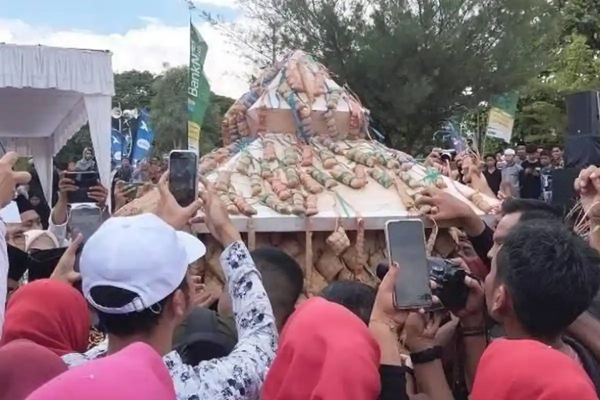 Mataram Lebaran Topat di Loang Baloq dan Bintaro: Religi, Wisata dan Budaya Terangkai Jadi Satu