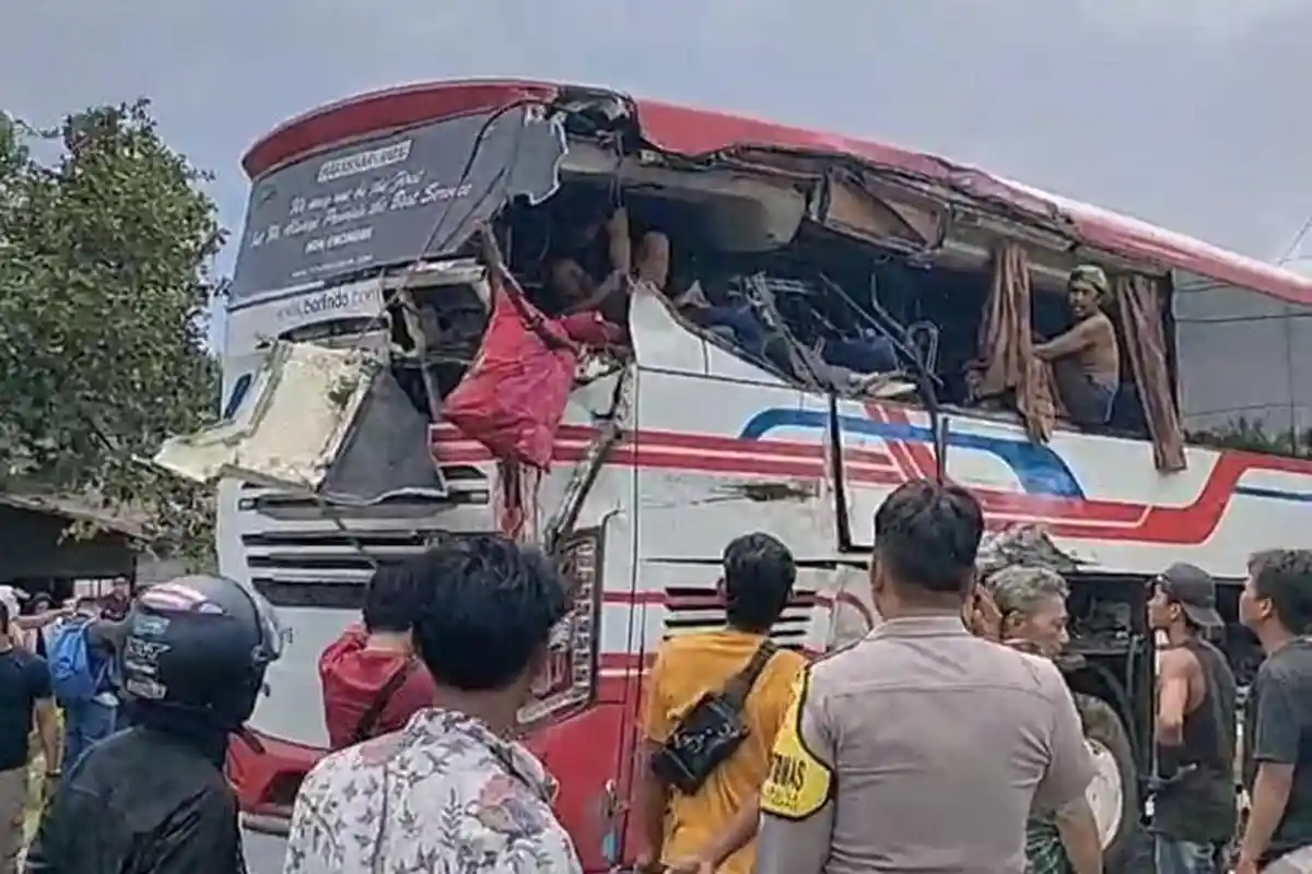Kecelakaan Maut di Baras, Pengemudi Truk dan Bus Diamankan Polres Pasangkayu