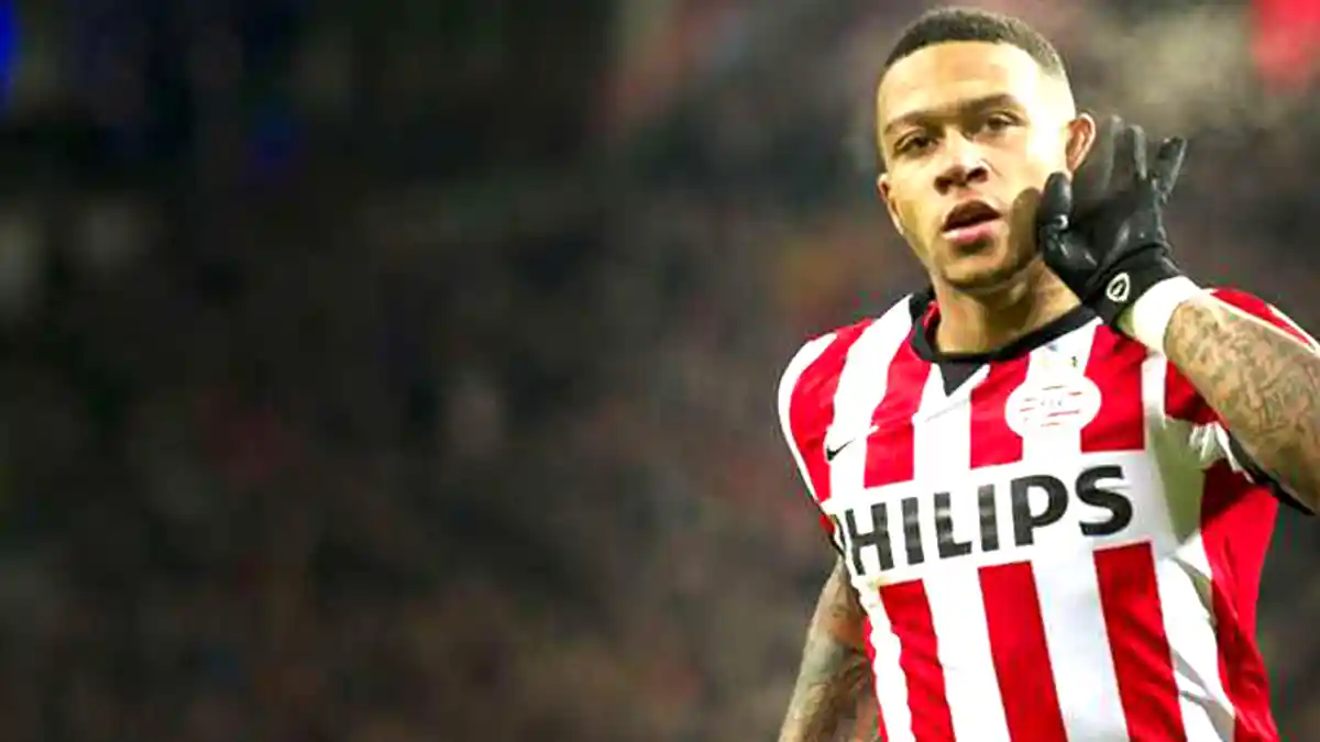 Memphis Depay Tolak Perintah Manchester United