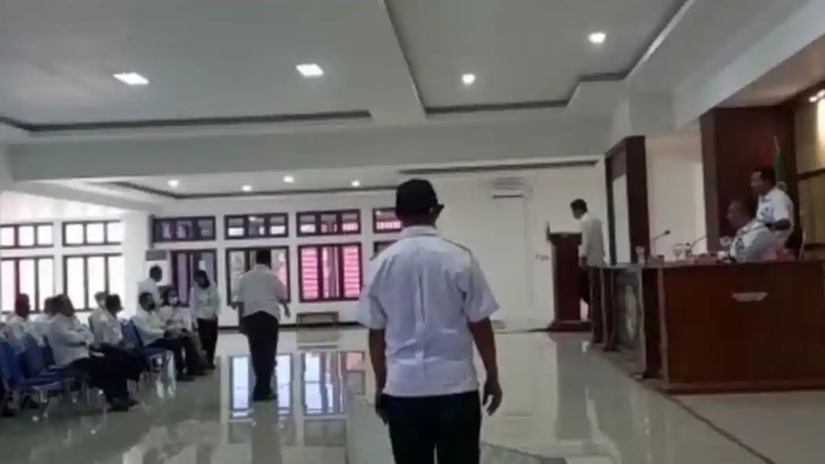 Kepala Dinas yang Diusir Bupati Sikka Juga Dibilang Goblok Bela Diri, Ini yang Dilakukan Saat Rapat