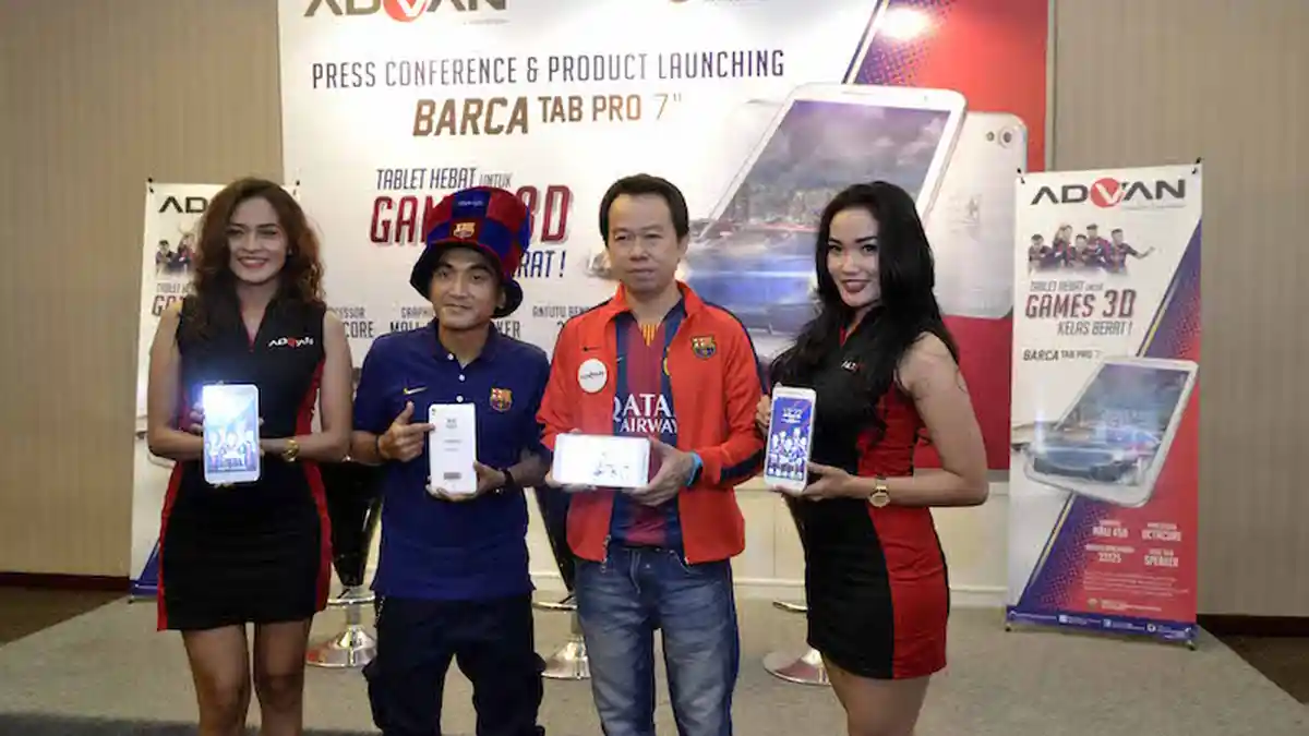 Advan Barca Pro 7 inci Goda Fans Barcelona yang Hobi Nge-game 3D