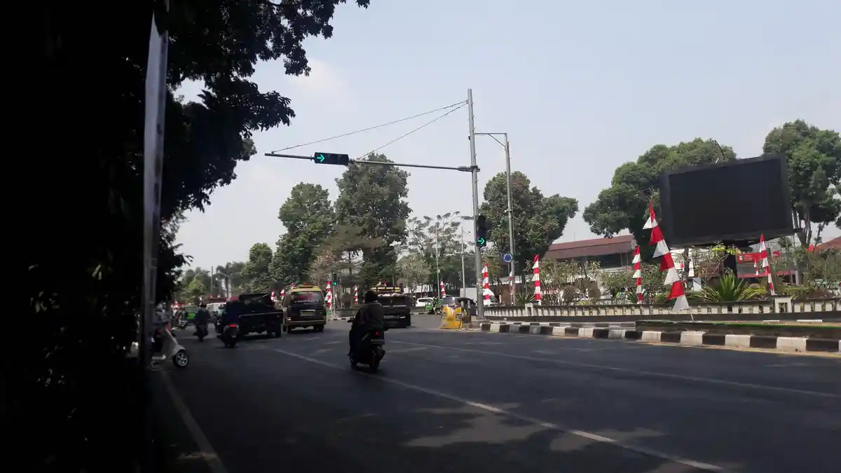 Lalu Lintas ke Arah Tajur Saat Ini Lancar di Simpang Sukasari