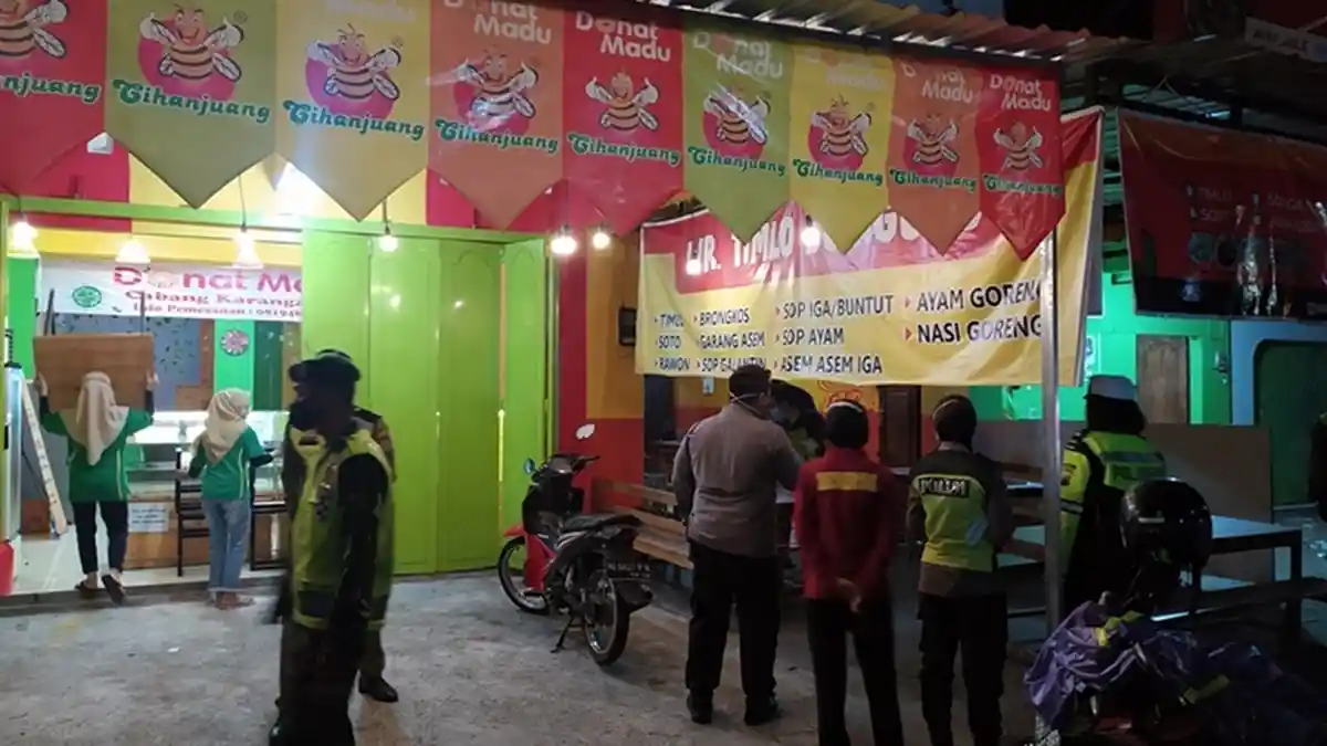 Masih Ada Pelanggaran, Satgas Jogo Tonggo Diminta Ikut Pantau Jam Operasional Warung di Karanganyar