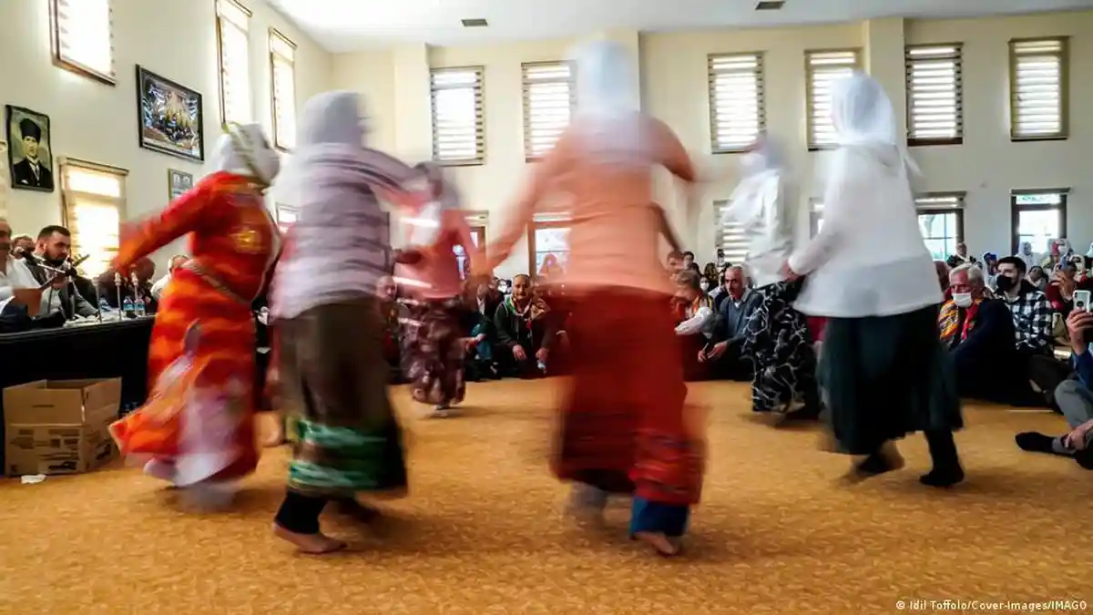 Bagaimana Komunitas Alevi Membumi di Jerman?