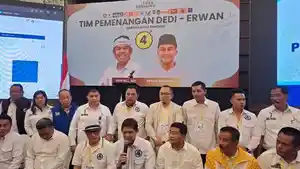 Sekretaris-Tim-Pemenangan-Dedi-Mulyadi-Erwan-Setiawan-MQ-Iswara-saat.jpg