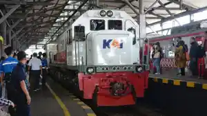 Promo-Nataru-20252026-KAI-hingga-Pesawat-Ada-Diskon-Tiket-Kereta-Api-30-Persen-Catat-Tanggalnya.jpg