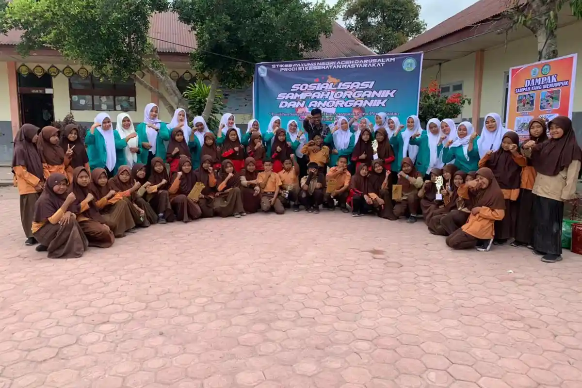 Mahasiswa STIKes di Bener Meriah Adakan Sosialisasi Penyuluhan Bebas Sampah