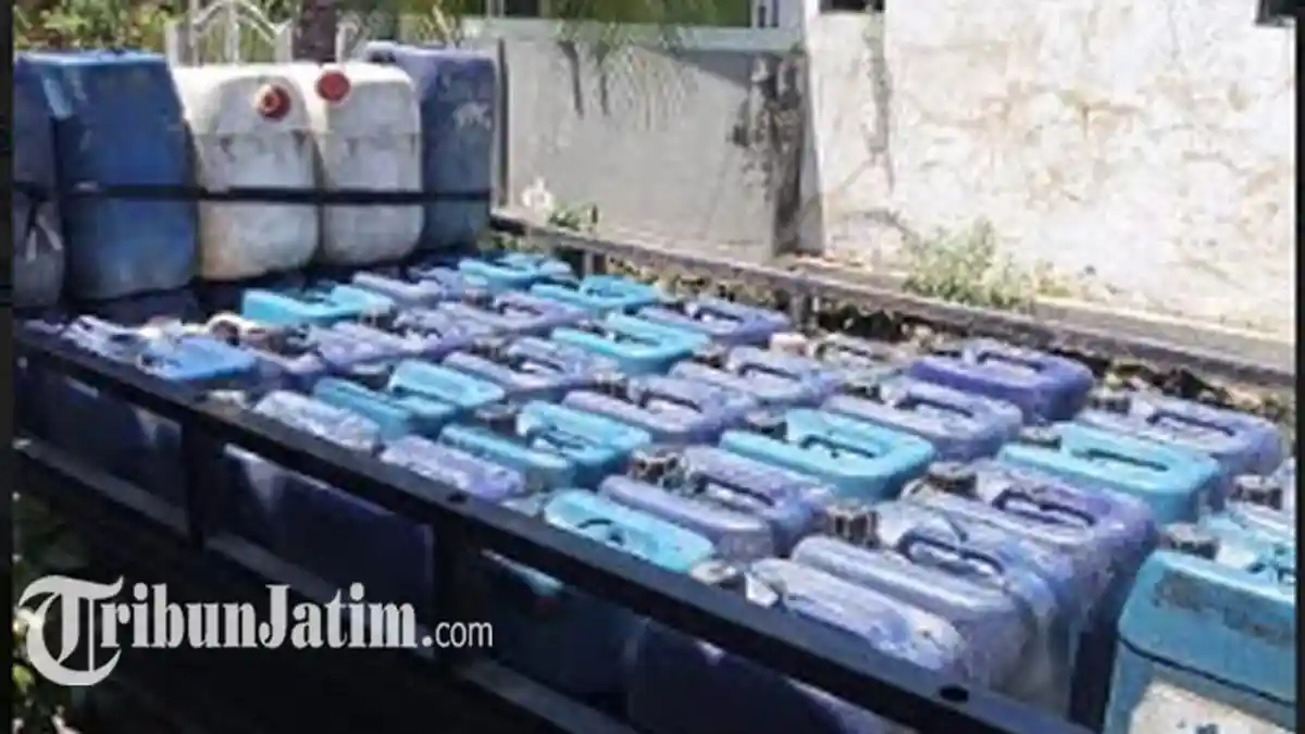 2 Minggu Air PDAM Giri Tirta Mampet, Warga Duduksampeyan Terpaksa Rogoh Kocek Beli Air Jirigen