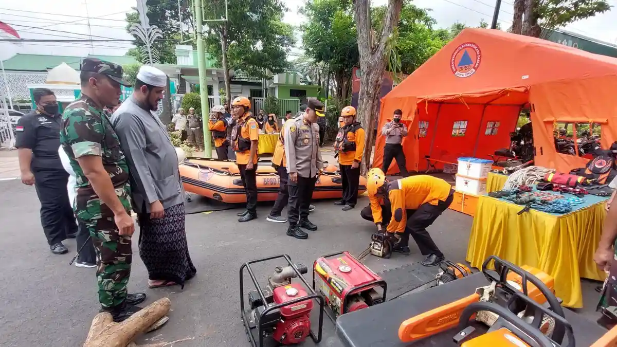Antisipasi Bencana Hidrometeorologi, Wali Kota Probolinggo Habib Hadi Gelar Apel Pasukan