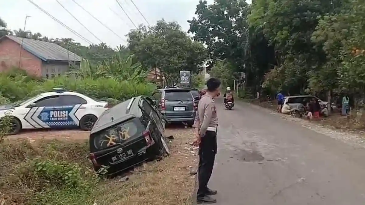 3 Mobil Kecelakaan Beruntun di Jalan Ness Batanghari-Jambi
