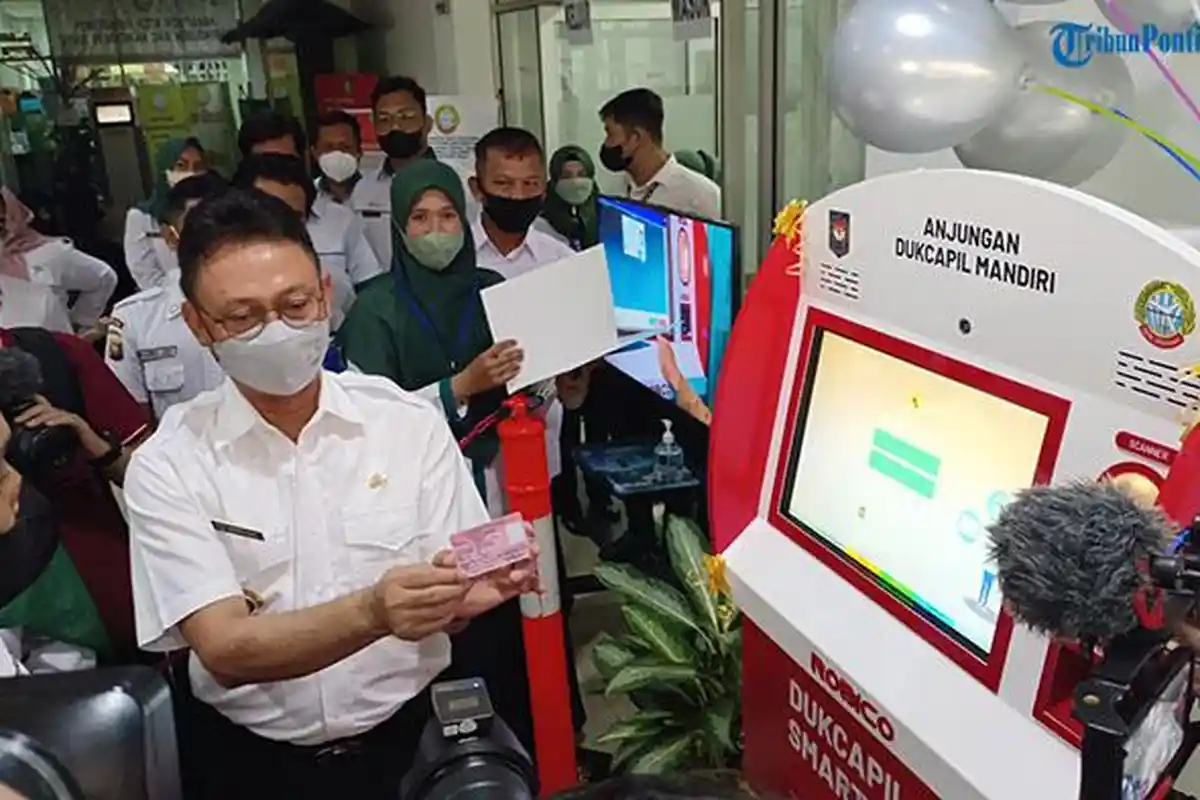 Cetak Dokumen Kependudukan KK, KTP, Akta Kelahiran, Akta Kematian, KIA Kini Menggunakan Mesin ADM