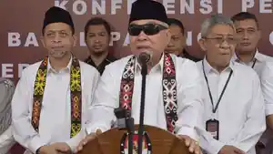 ISRAN-NOORHADI-MULYADI-SAAT-DAFTAR-KE-KPU-KALTIM.jpg