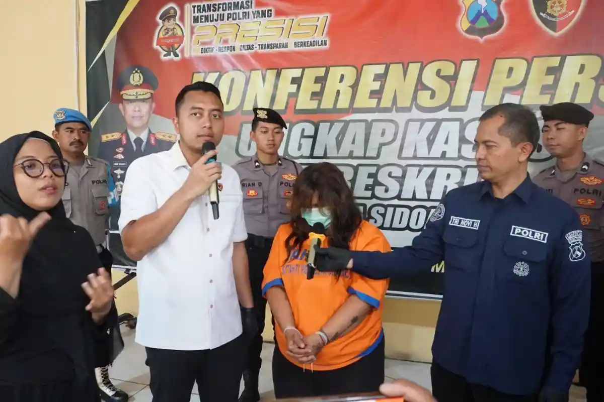 Pemandu Lagu Dijual Rp 700 Ribu untuk Layani Kaum Pria, Mucikari Diciduk Polresta Sidoarjo