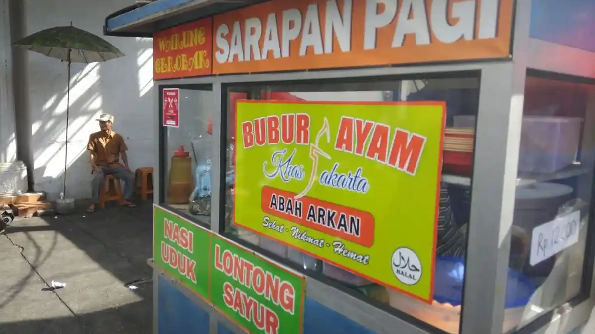 Mau Sarapan Pagi? Lontong Sayur Abah Arkan patut Dicoba