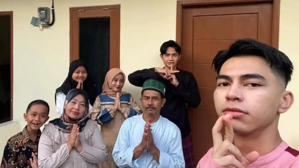 Ayah Dimas Ahmad Kembali Jualan Bakso Keliling, Ini Nasib Artis Didikan Raffi Ahmad dan Nagita Kini