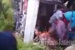 Kronologi-Mobil-Pikap-Sarat-Penumpang-di-Pekalongan-Tak-Kuat-Menanjak-Mundur-Lalu-Terbalik-ke-Parit.jpg