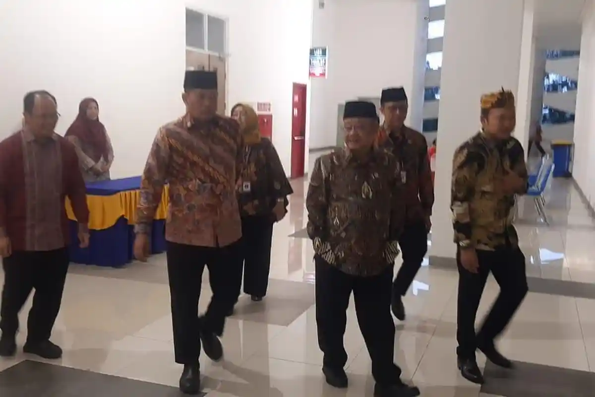 Mendikdasmen Abdul Muti: Dosen Harus Jadi Sumber Inspirasi dan Keteladanan di Kampus