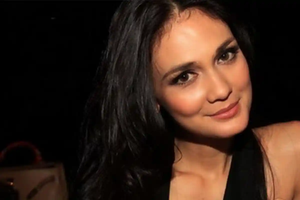 Benarkah Lagu 'Dara' Dibikin Ariel Noah untuk Luna Maya? Ayu Dewi Ungkap Fakta Sebenarnya