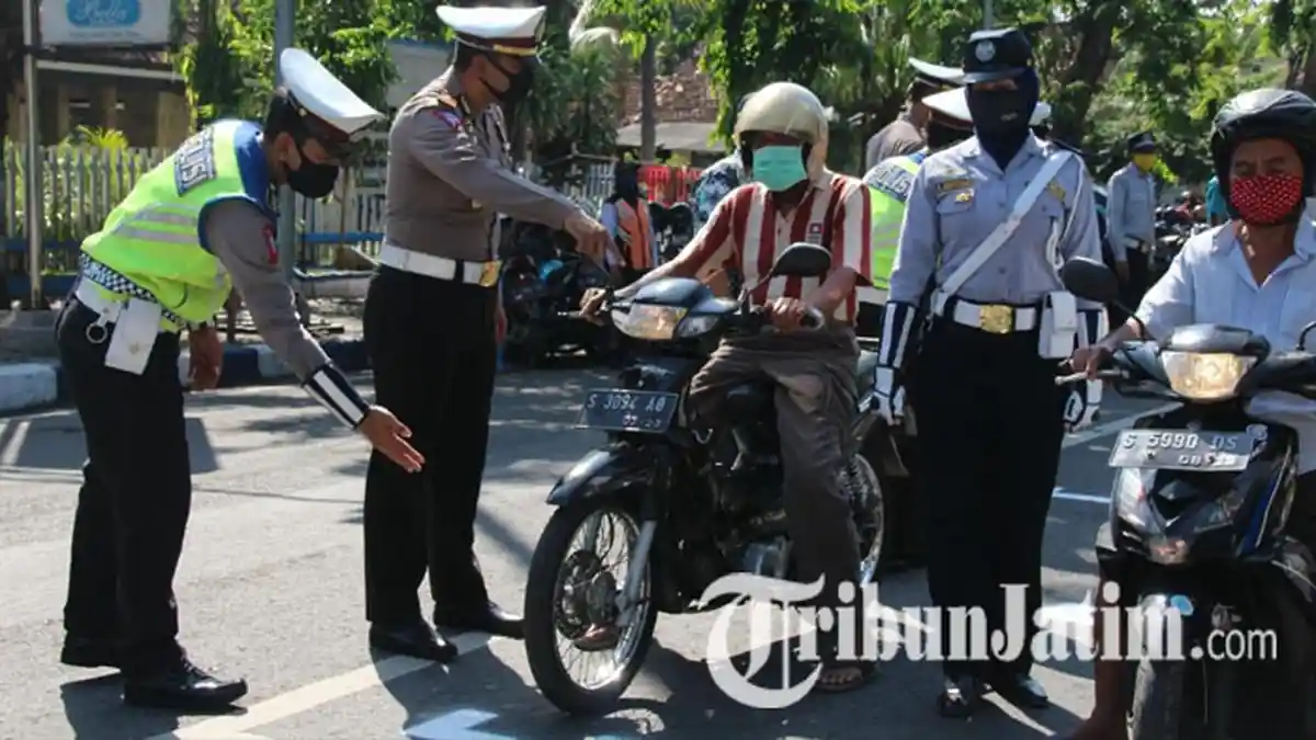 Jarak Pemotor di Bojonegoro Mulai Diatur Starting Grid Bak MotoGP, Physical Distancing saat Pandemi