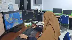 Staf-Stasiun-Meteorologi-Kelas-III-Naha-Kabupaten-Kepulauan-Sangihe.jpg