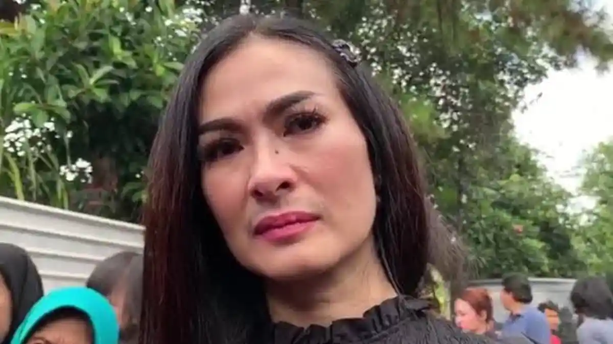 Bukannya Malu, Iis Dahlia Sewot saat Diingatkan Soal Salah Lirik Lagu: Emang Kepengen Nyanyi Gitu!
