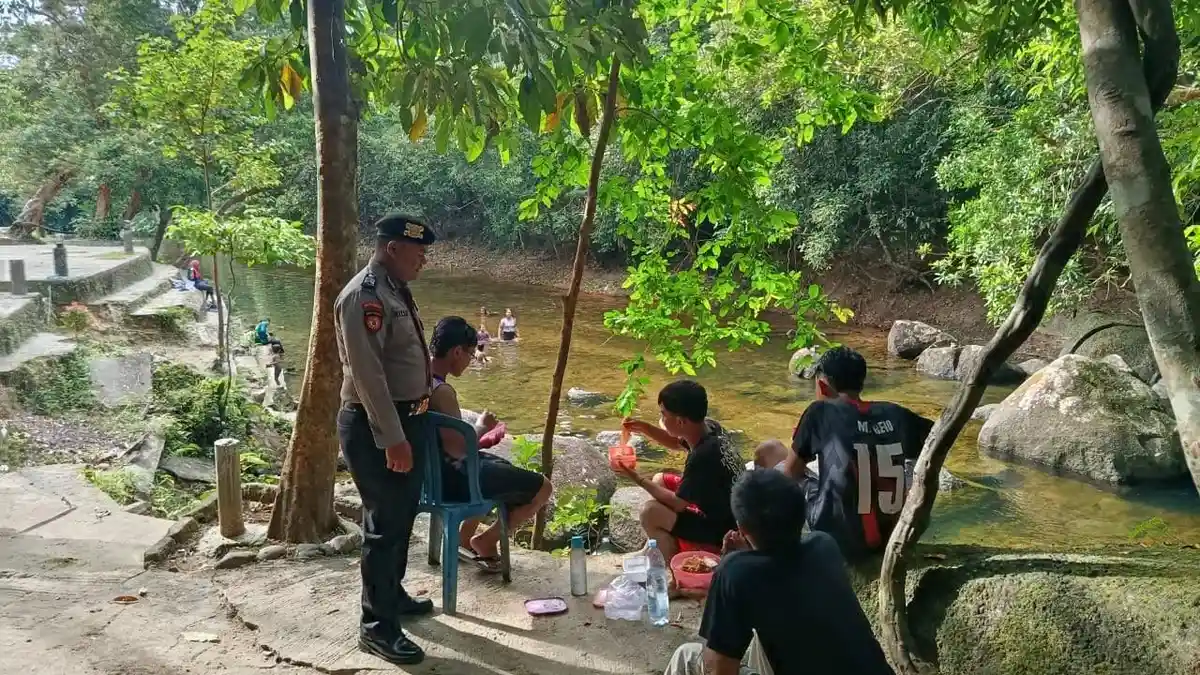 Sat Pamobvit Polres Belitung Patroli di Area Tempat Wisata