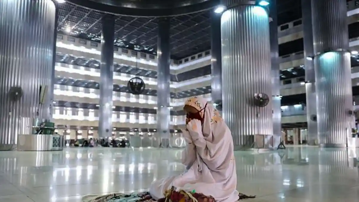 Panduan dan Bacaan Doa Salat Tahajud, Simak Tata Cara dan Keutamaan Salat Sunnah di Malam Hari