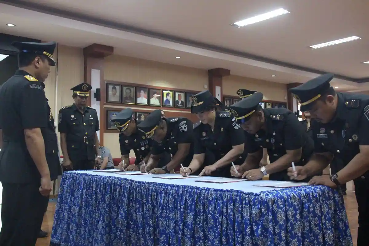 Kakanwil Kemenkum Sulteng Lantik 9 Pejabat Manajerial dan Non Manajerial