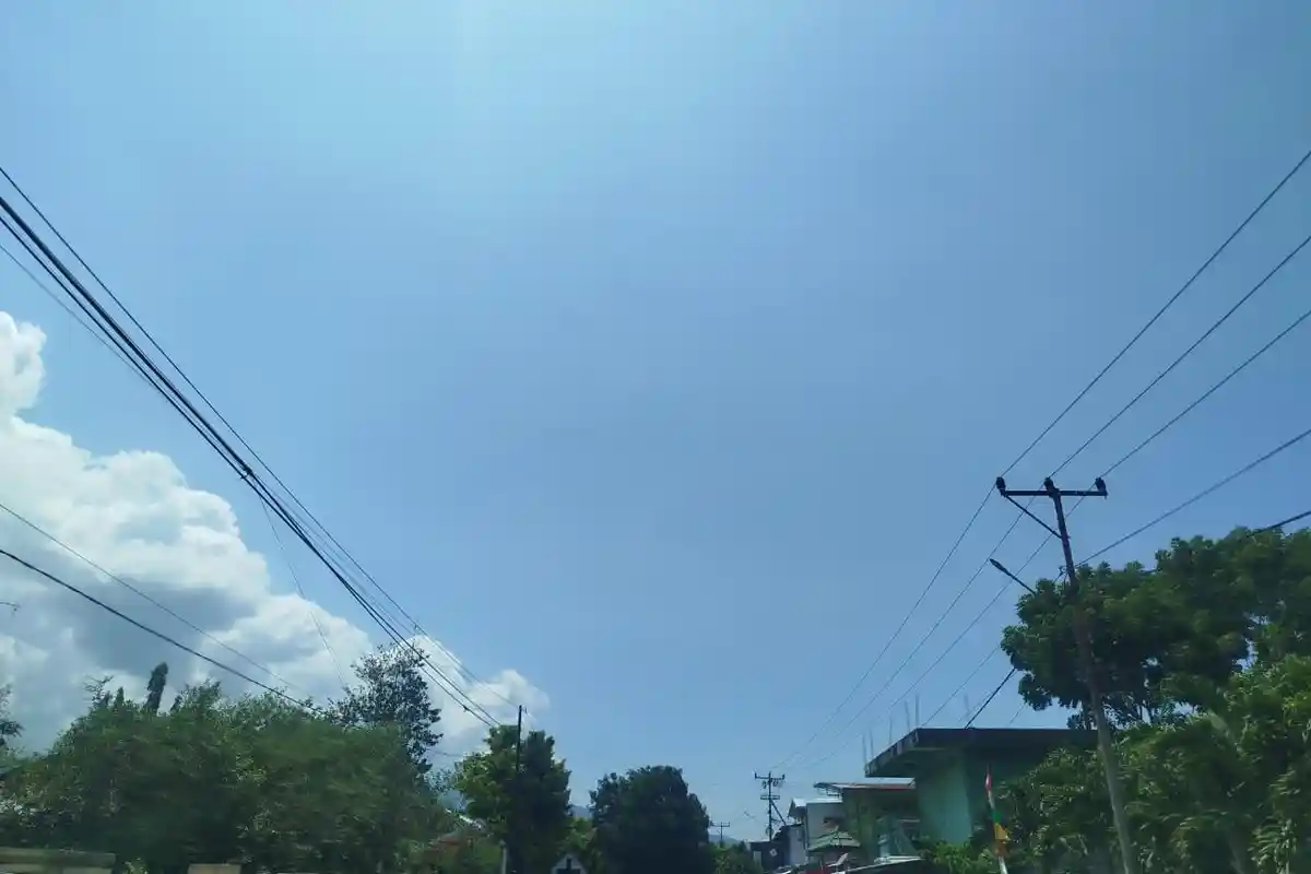 Prakiraan Cuaca NTT, Senin 27 Oktober 2025: Umumnya Cerah Berawan, Suhu Maksimum 35 Derajat Celcius