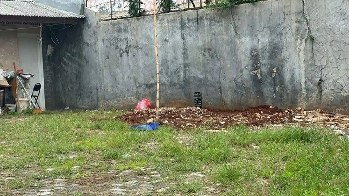 Resah, Muncul Makam Jenazah Tak Dikenal di Halaman Rumah Warga di Pejaten, Keluarga Tolak Pindahkan