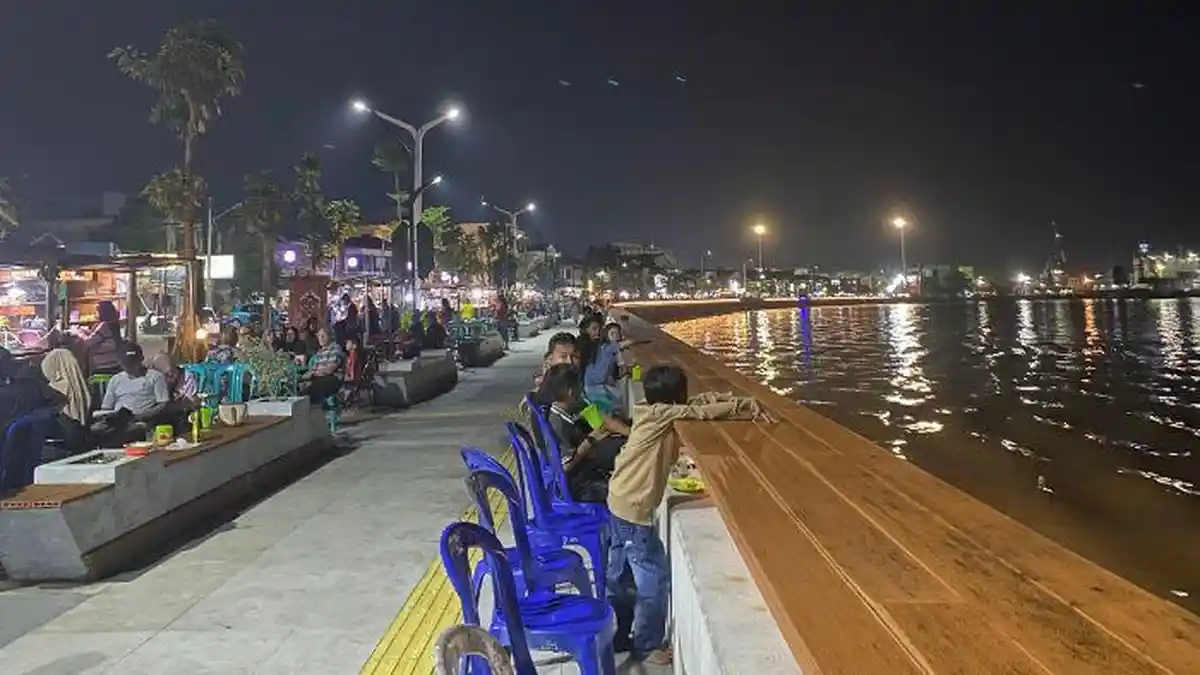 Satpol PP Berau Tertibkan PKL di Tepian, Larang Putar Musik Lewat Tengah Malam