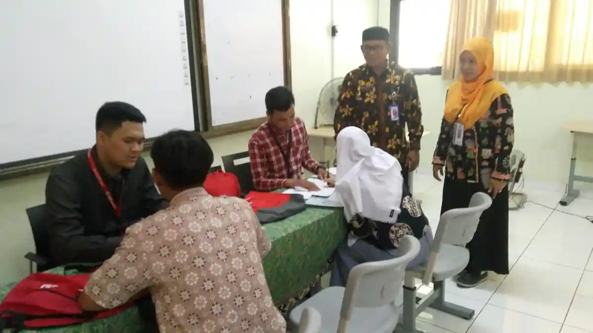 Dukung Program Pemprov DKI, Bank DKI Distribusi KJP Plus ke Pulau Seribu