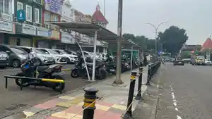 PEMBATAS-VIRAL-DI-TANGSEL-T7885.jpg