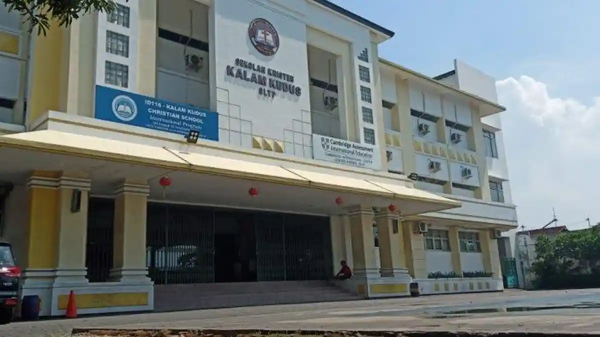 Siswa SMP di Solo Dikeluarkan dari Sekolah Gara-gara Isap Vape