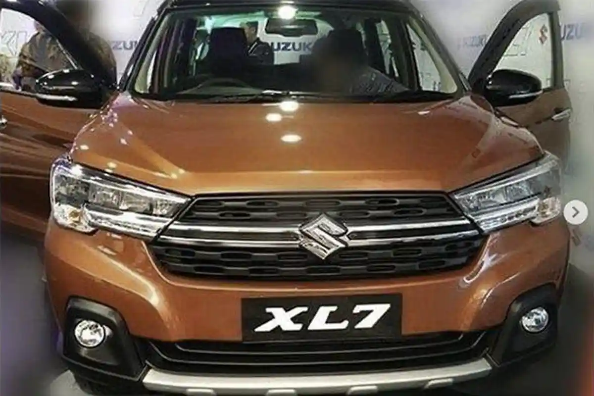 Spesifikasinya Suzuki XL7 - Harga Mulai Rp 230 Juta