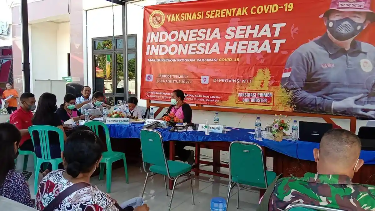 Warga Sikka Antusias Ikuti Vaksinasi di Pengadilan Negeri Maumere