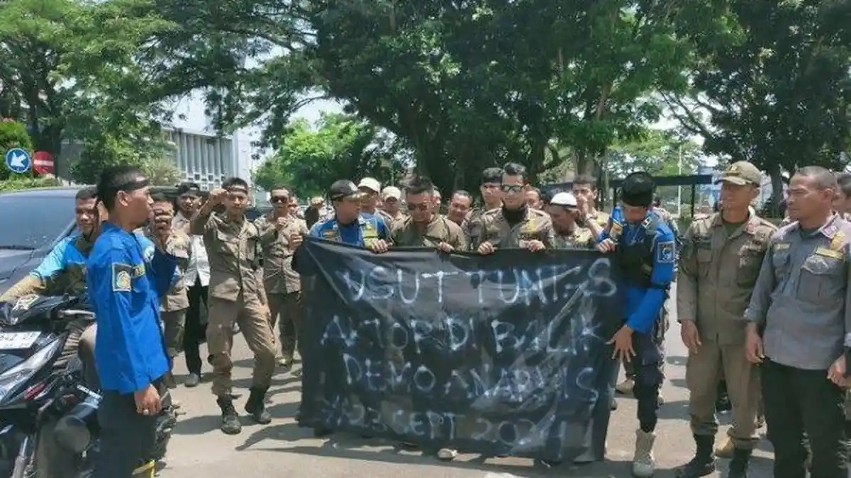 SOSOK Yadi Suryadi, Anggota Satpol PP Lebak Tewas setelah Amankan Aksi Unjuk Rasa