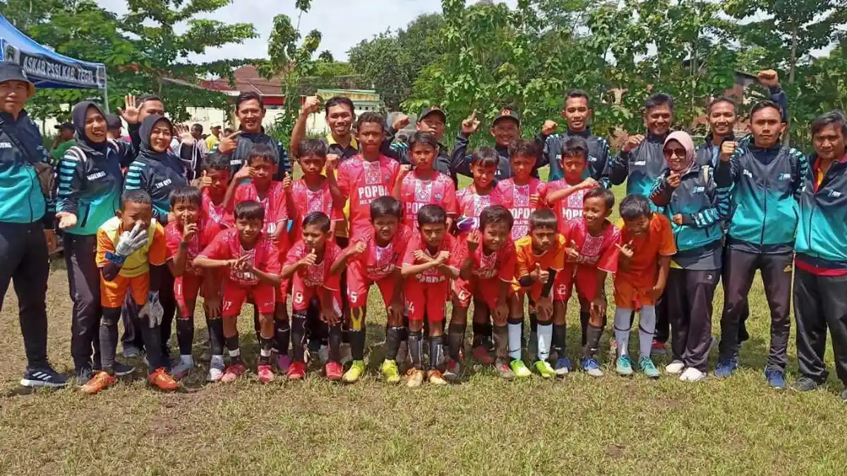 Tim SepakBola SD Kecamatan Balapulang Raih Juara Pertama dalam Popda Kabupaten Tegal 2023
