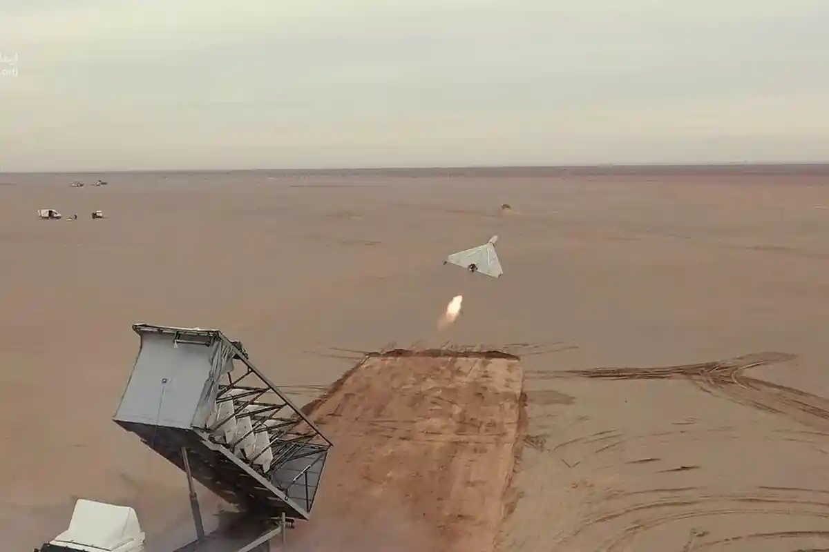 Viral Video Gemuruh Suara dan Ledakan Saat Sistem Pertahanan Udara Ukraina Lumpuhkan Drone Rusia