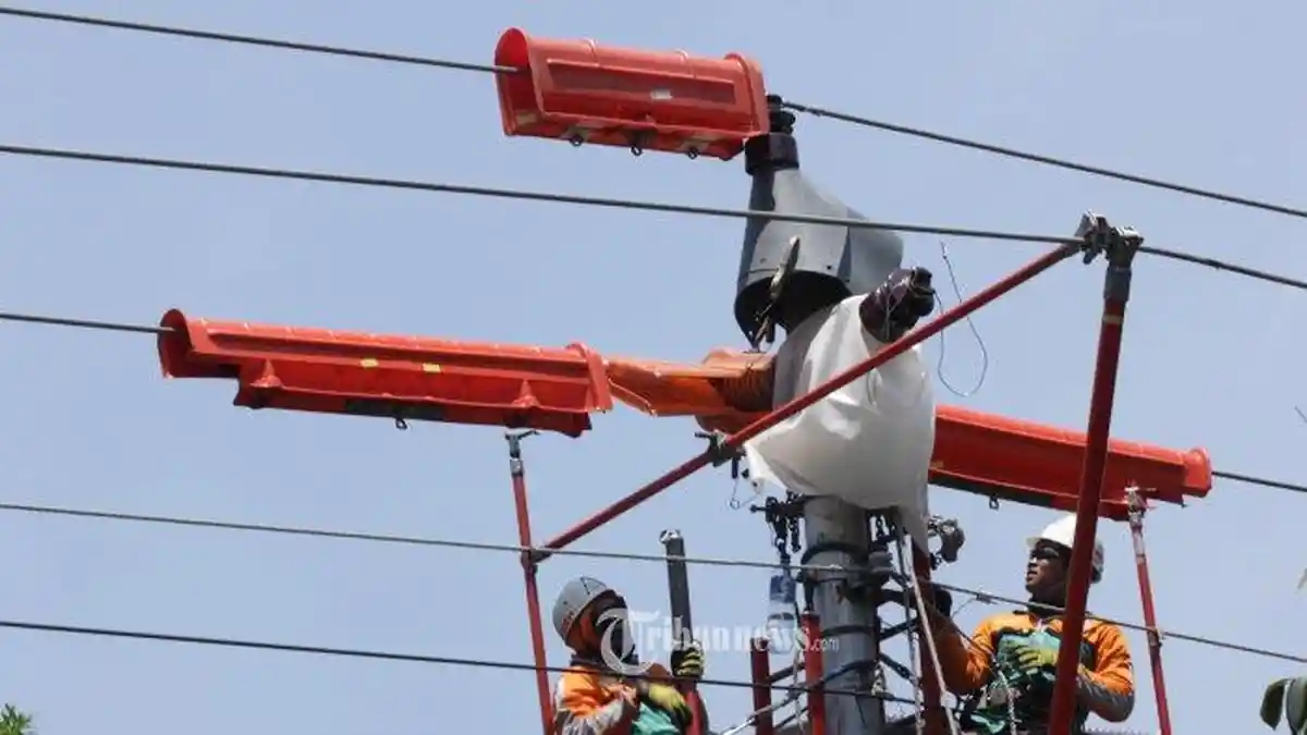 Tarif Listrik PLN 900 Watt Akan Naik Mulai 1 Januari