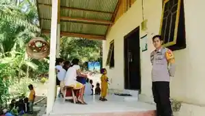 Personil-kepolisian-Pasangkayu-lakukan-pengamanan-ibadah-di-Gereja-Bambalamotu.jpg