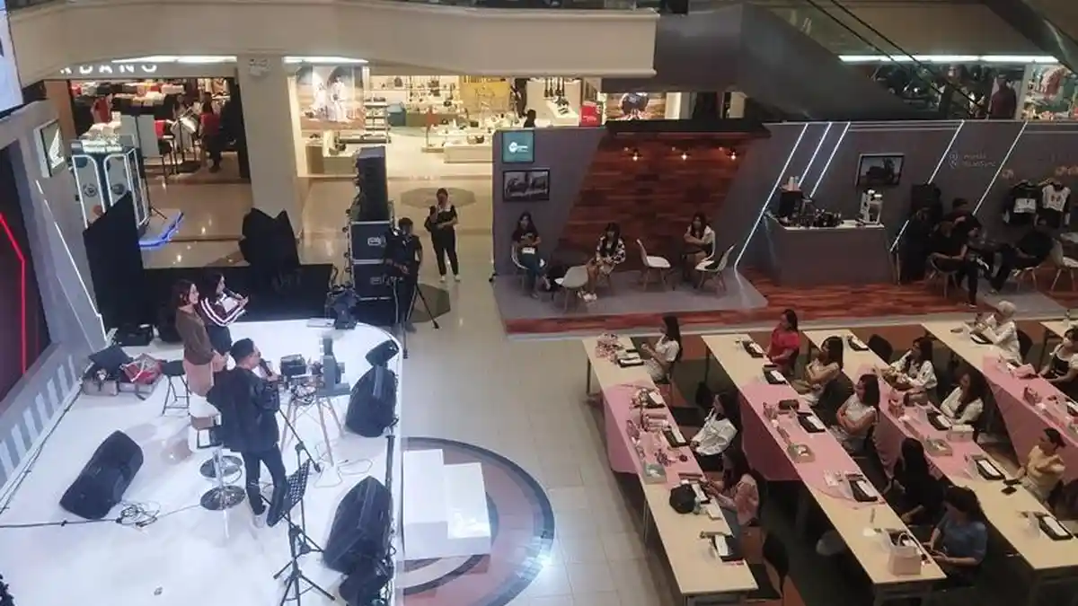 Potret Mega Mall Manado Sulut Sabtu 22 Februari 2025, Ada Toko Tawarkan Diskon hingga 70 Persen
