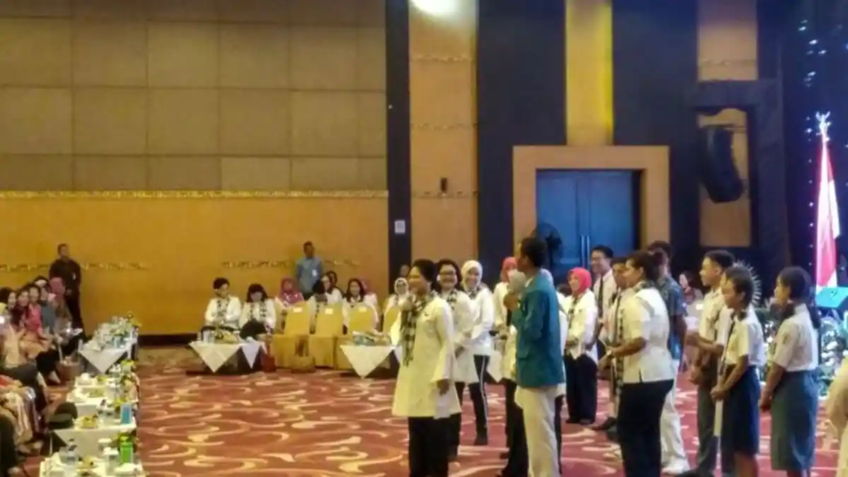 Saat Iriana Jokowi Berakting Jadi Pengguna Narkoba
