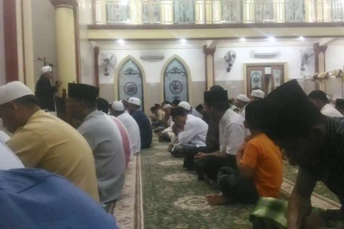Panduan Mengerjakan Salat Tarawih 8 Rakaat, Doa Kamilin dan Salat Witir, Ramadan 2020/1441 H