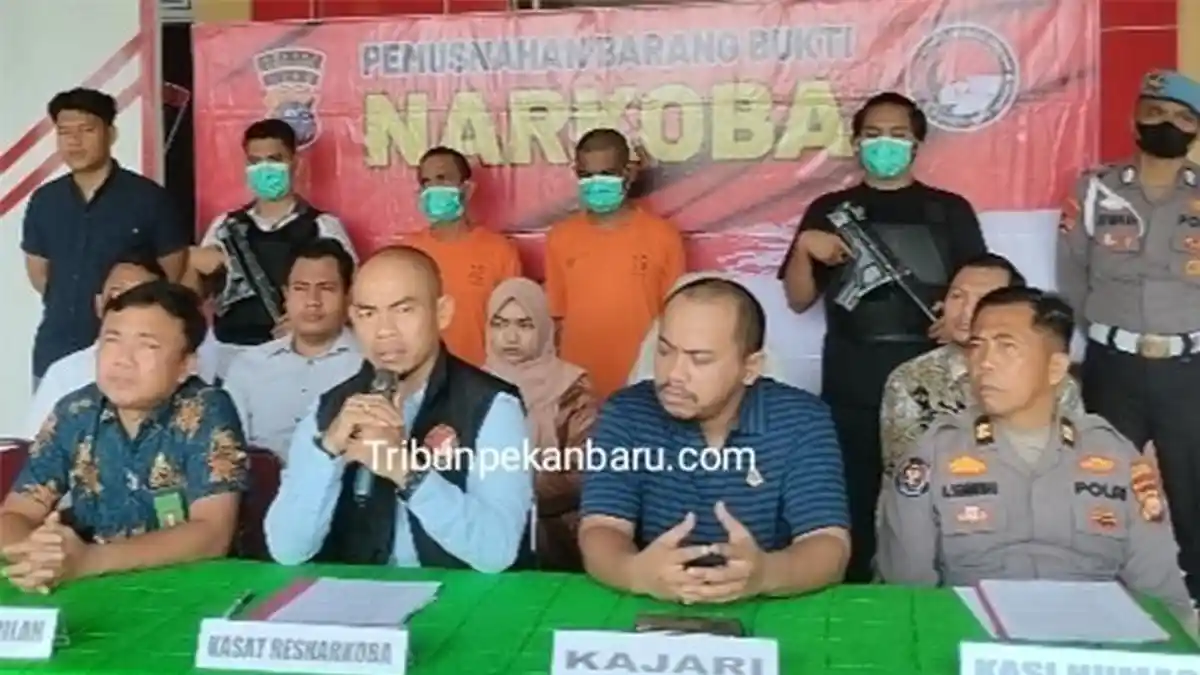 Tim Mata Elang Gerebek Kos-kosan Sarang Pengedar Sabu di Kuansing