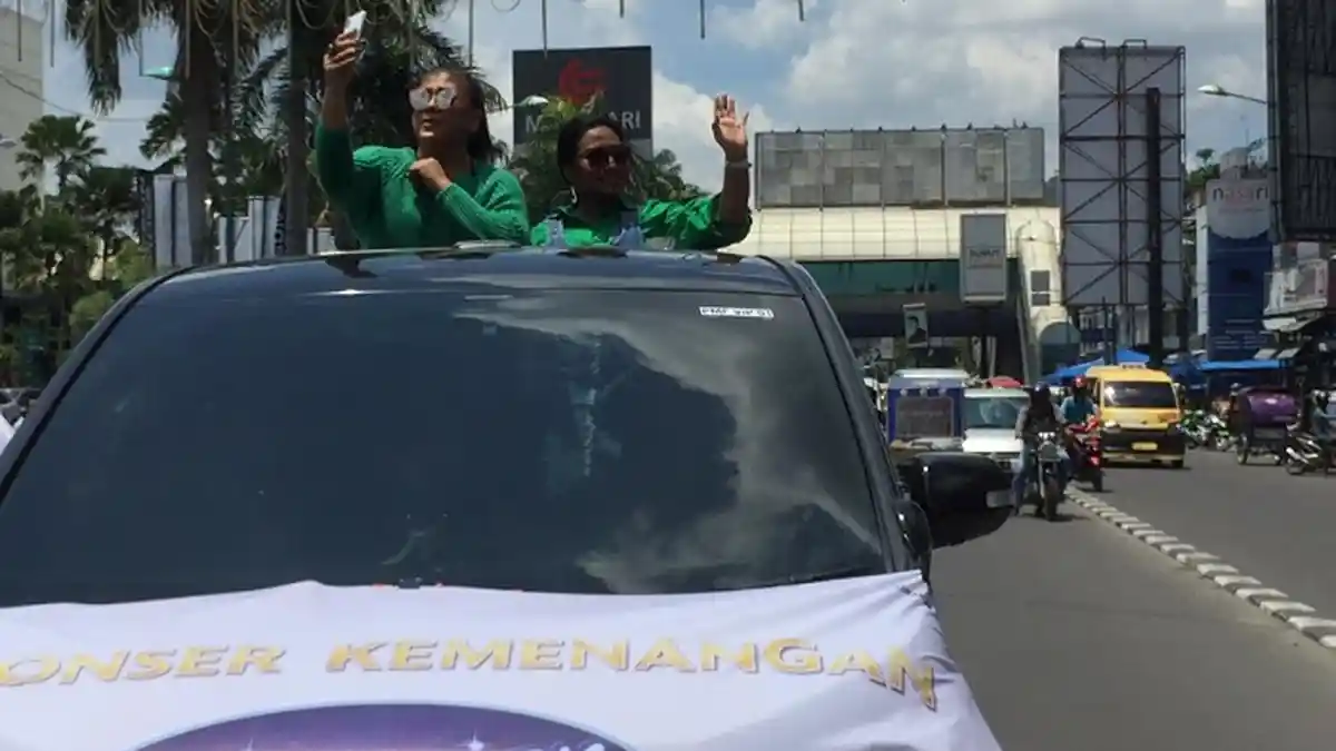 Maria Simorangkir Konvoi Sapa Warga Medan Diiringi Pengemudi Ojek Online