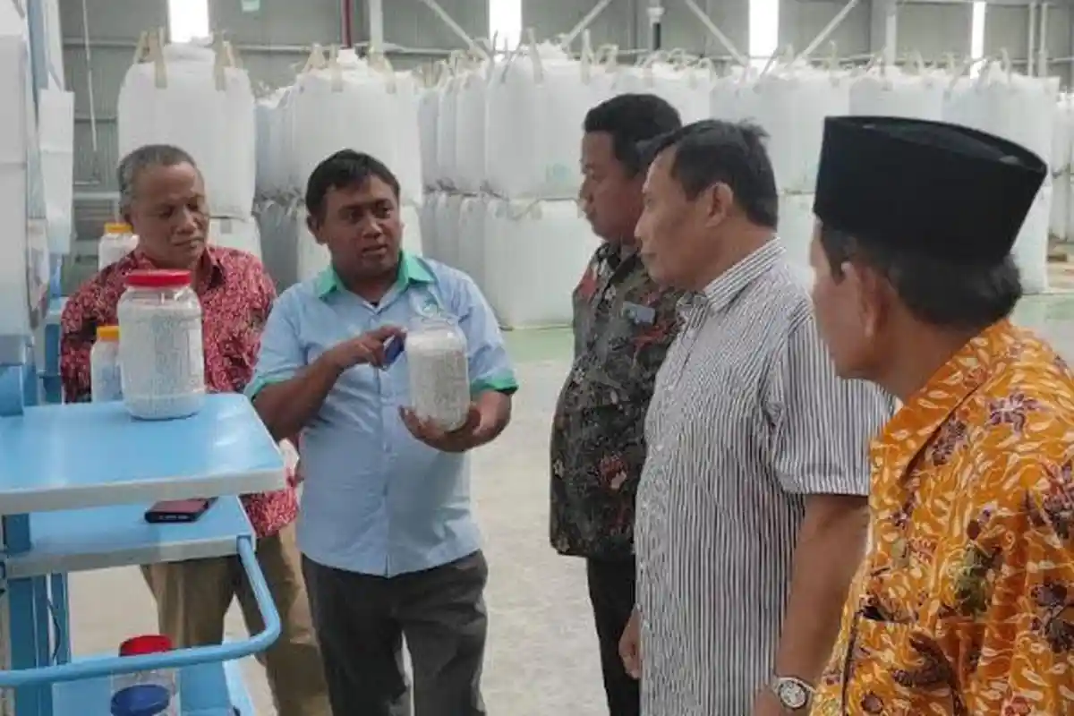 Komisi D DPRD Jatim : Daur Ulang Sampah Plastik Jadi Upaya Pengurangan Tumpukan Sampah