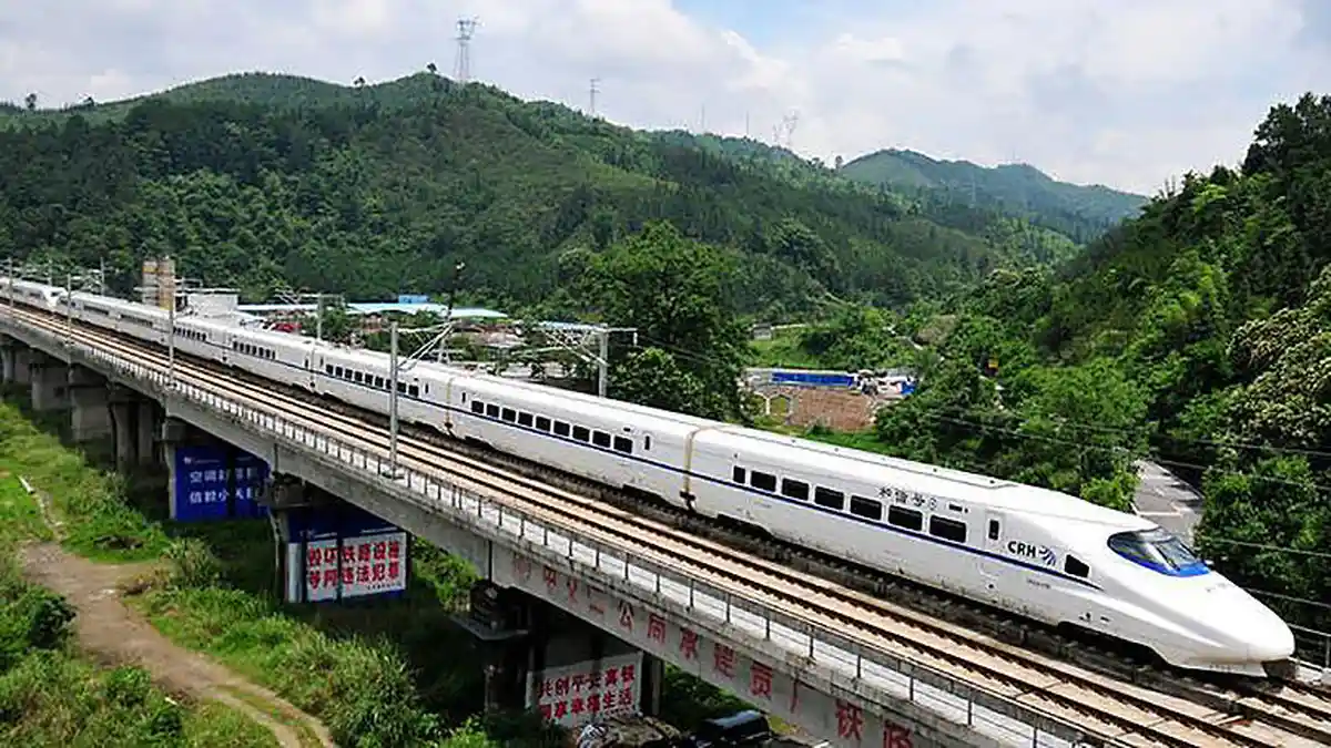 Dua Tahun Lagi Sudah Bisa Naik Kereta Api Cepat dari Singapura ke China